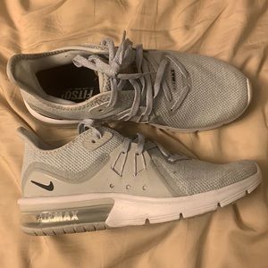 Nike Air Max Grey